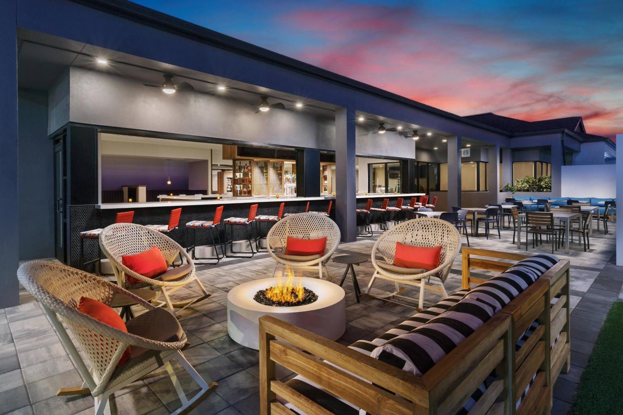 Courtyard By Marriott Orlando Buena Vista At Vista Centre Hotel 3*
